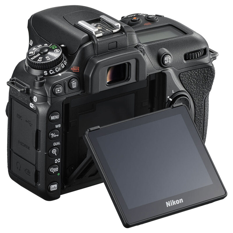 Nikon D7500 (boîtier nu)